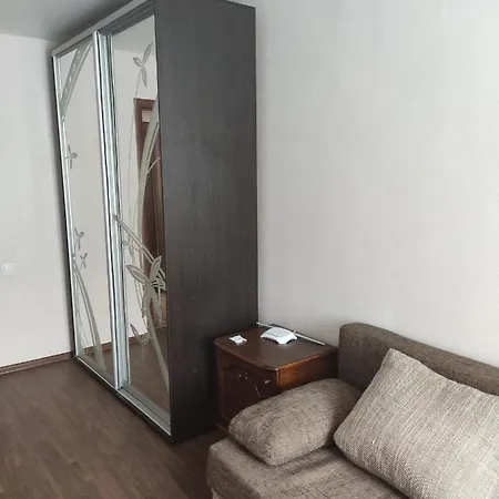 Apartment 2-Х Комнатная Квартира, Черняховского/Говорова *