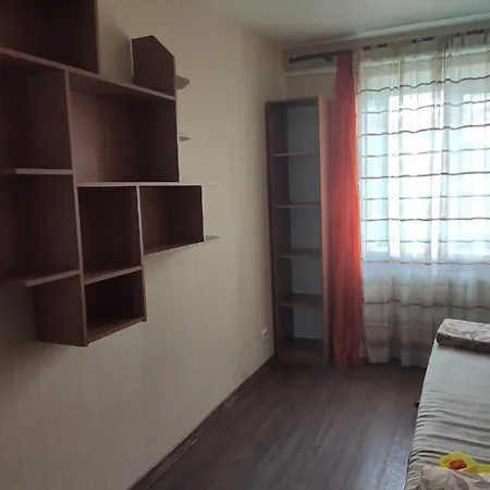 Apartment 2-Х Комнатная Квартира, Черняховского/Говорова